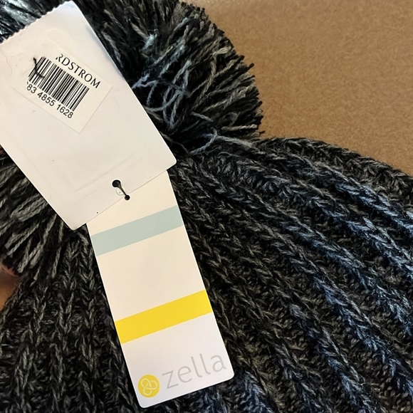 ZELLA Ribbed Lined Pom Pom Black/Gray Beanie NWT - OS - Picture 6 of 16
